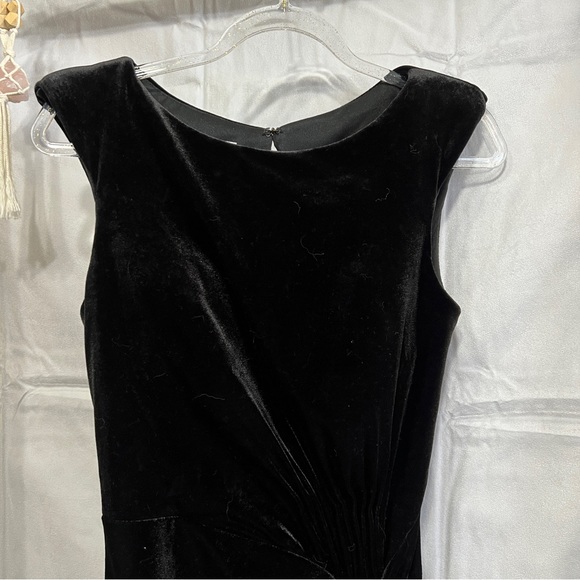 AZAZIE BLAIR
Sheath Pleated Velvet Floor-Length Dress black - Picture 4 of 9